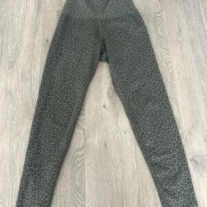 Barre3 Leopard Print  Leggings